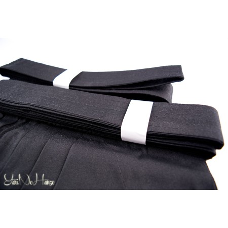 Set de Uniforme Aikido Yarinohanzo - Aikido Gi y Hakama Negra