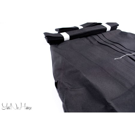 Set de Uniforme para Aikido e Iaido Yarinohanzo – Iaido Gi, Hakama y Obi